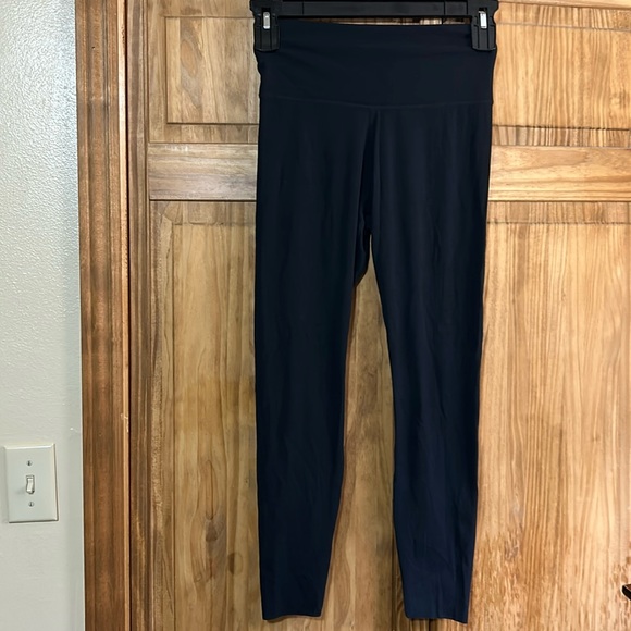 Women’s Nike Yoga Dri-Fit Luxe High Waisted 7/8 Infineon Leggings. Size Medium.